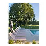 Domaine De Bourgville Bed & Breakfast 4*