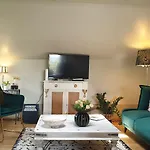 Bed & Breakfast Domaine De Bourgville Monts-sur-Guesnes