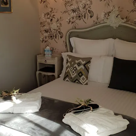 Bed and breakfast Domaine De Bourgville Monts-sur-Guesnes