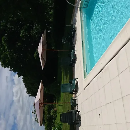 Domaine De Bourgville 4* Monts-sur-Guesnes
