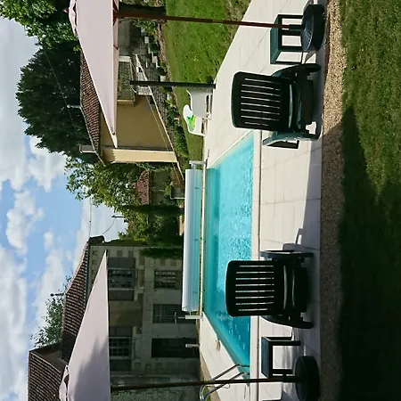 Bed and breakfast Domaine De Bourgville Monts-sur-Guesnes