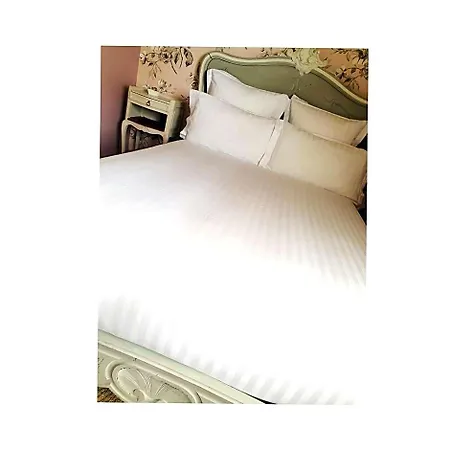多梅因伯格维尔旅馆 4* Monts-sur-Guesnes
