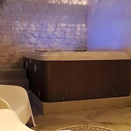 Domaine De Bourgville Couette-café