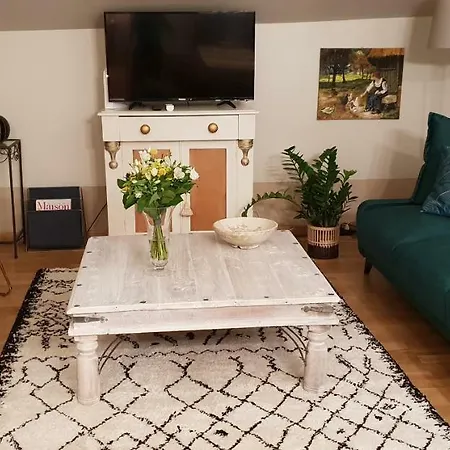 Domaine De Bourgville Bed and breakfast