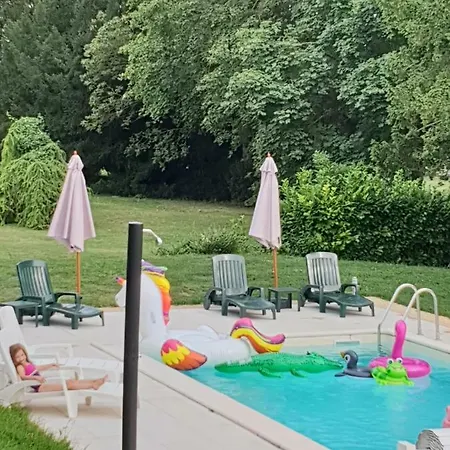 Domaine De Bourgville Couette-café