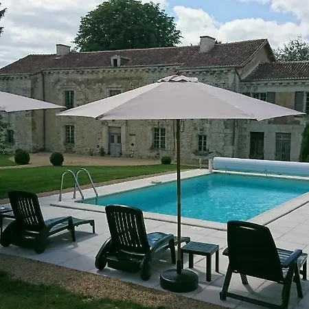 Domaine De Bourgville * Monts-sur-Guesnes