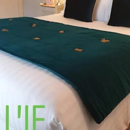 Domaine De Bourgville Bed & Breakfast Monts-sur-Guesnes